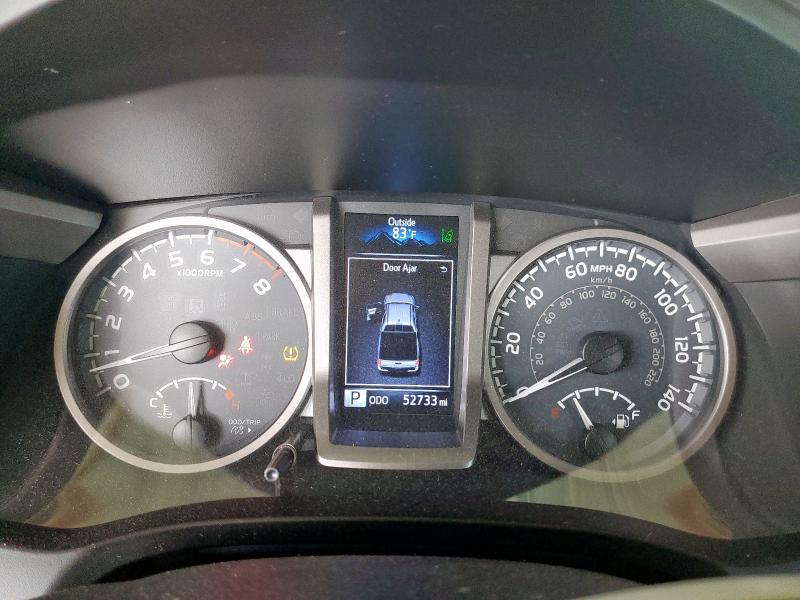 5TFAZ5CN6JX068360 - 2018 TOYOTA TACOMA DOUBLE CAB Серебристый фото 9