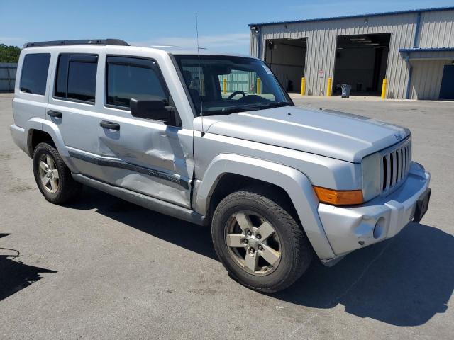 1J8HG48N36C127301 - 2006 JEEP COMMANDER ვერცხლისფერი ფოტო 4