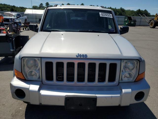 1J8HG48N36C127301 - 2006 JEEP COMMANDER ვერცხლისფერი ფოტო 5
