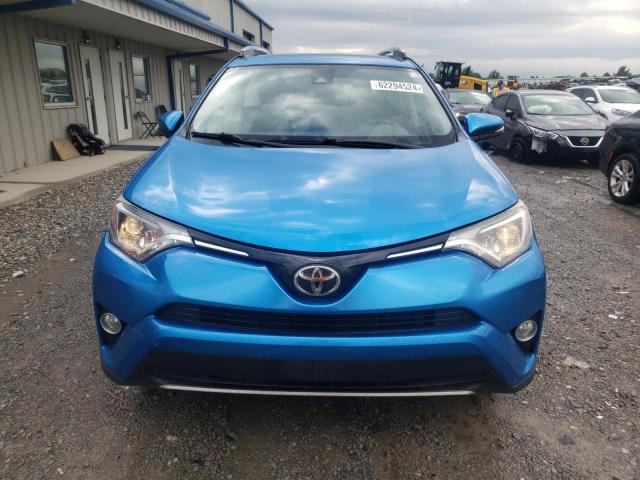 JTMRFREV6HJ116095 - 2017 TOYOTA RAV4 XLE BLUE photo 5