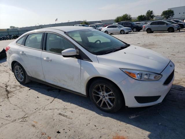 1FADP3F28JL292980 - 2018 FORD FOCUS SE WHITE photo 4