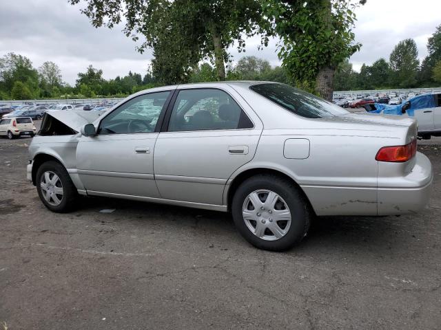 JT2BG22K1Y0523191 - 2000 TOYOTA CAMRY CE SILVER photo 2