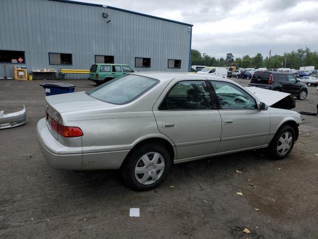 JT2BG22K1Y0523191 - 2000 TOYOTA CAMRY CE SILVER photo 3