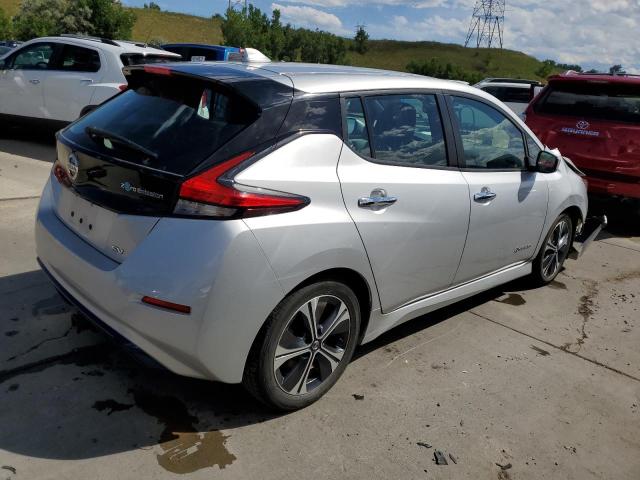 1N4AZ1CP9JC306273 - 2018 NISSAN LEAF S SILVER photo 3