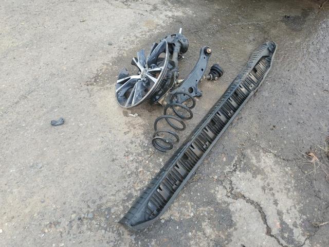 5TDKKRFH8GS136176 - 2016 TOYOTA HIGHLANDER XLE WHITE photo 13