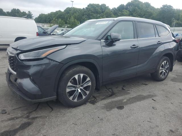 5TDGZRBH4MS071345 - 2021 TOYOTA HIGHLANDER XLE GRAY photo 1