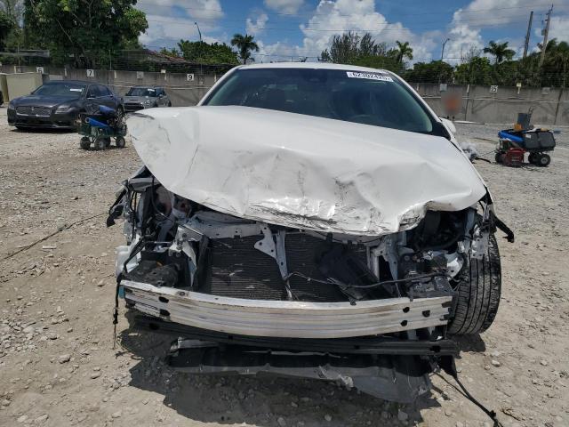 5YFEPMAE8NP313636 - 2022 TOYOTA COROLLA LE Blanco foto 5