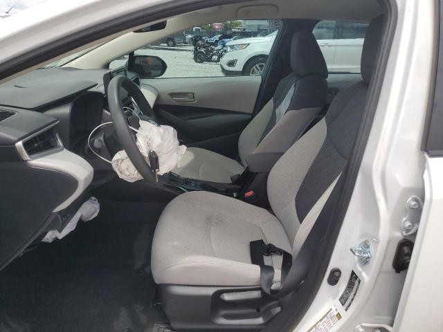 5YFEPMAE8NP313636 - 2022 TOYOTA COROLLA LE Blanco foto 7