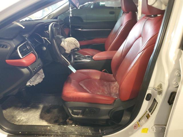 4T1BZ1HK1JU009449 - 2018 TOYOTA CAMRY XSE WHITE photo 7