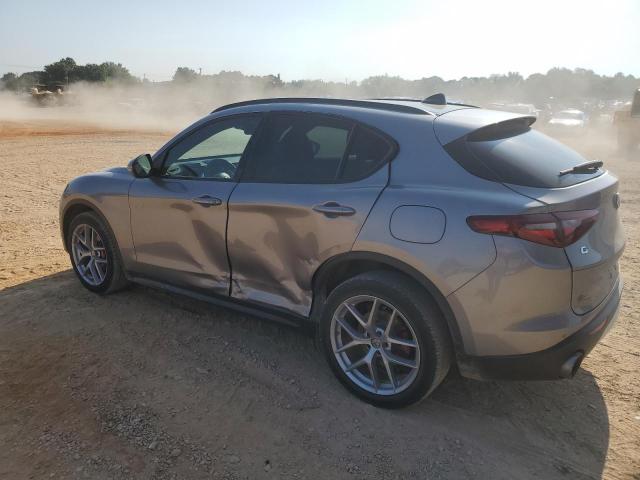 ZASFAKNN6J7B94492 - 2018 ALFA ROMEO STELVIO TI SPORT GRAY photo 2