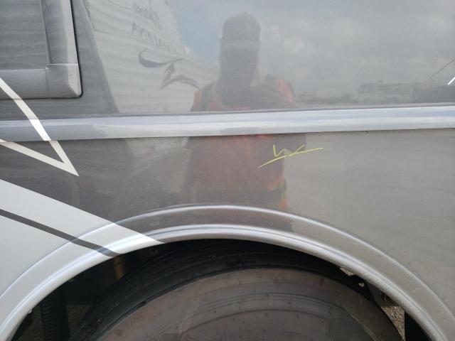 4UZAB2FC6MCMS0504 - 2021 FREIGHTLINER CHASSIS XC ნაცრისფერი ფოტო 9