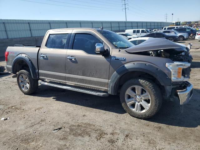 1FTEW1EG9JKE30745 - 2018 FORD F150 SUPERCREW BROWN photo 4