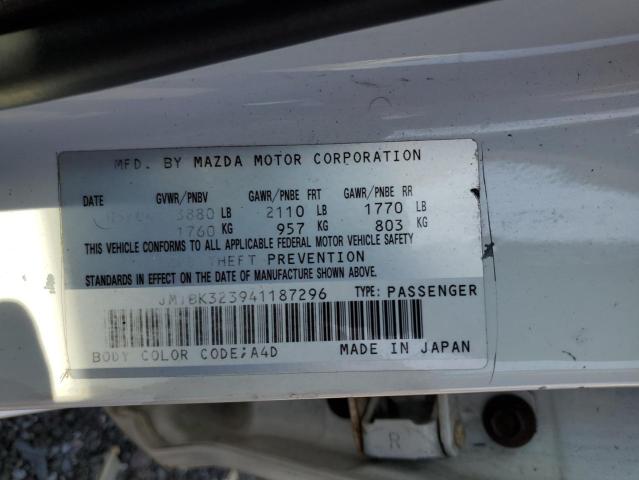 JM1BK323941187296 - 2004 MAZDA MAZDA3 S WHITE photo 12