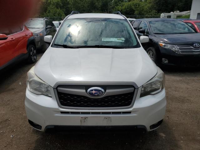JF2SJCBC1EH453651 - 2014 SUBARU FORESTER 2.5I PREMIUM WHITE photo 5