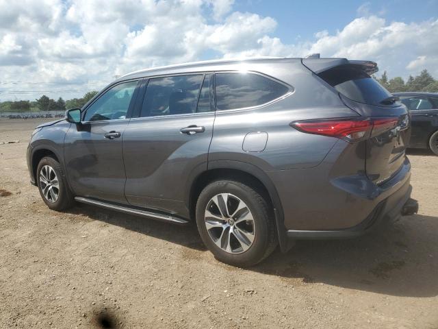 5TDGZRBH5NS596190 - 2022 TOYOTA HIGHLANDER XLE GRAY photo 2