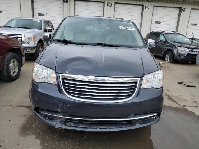2C4RC1CG3DR808402 - 2013 CHRYSLER TOWN & COU TOURING L BLUE photo 5