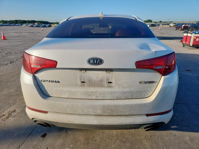 KNAGN4A79B5145575 - 2011 KIA OPTIMA EX WHITE photo 6