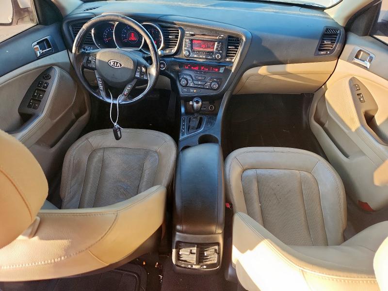 KNAGN4A79B5145575 - 2011 KIA OPTIMA EX WHITE photo 8