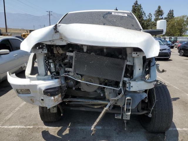 3C6UR5FL0JG202444 - 2018 RAM 2500 LARAMIE Beyaz fotoğraf 5