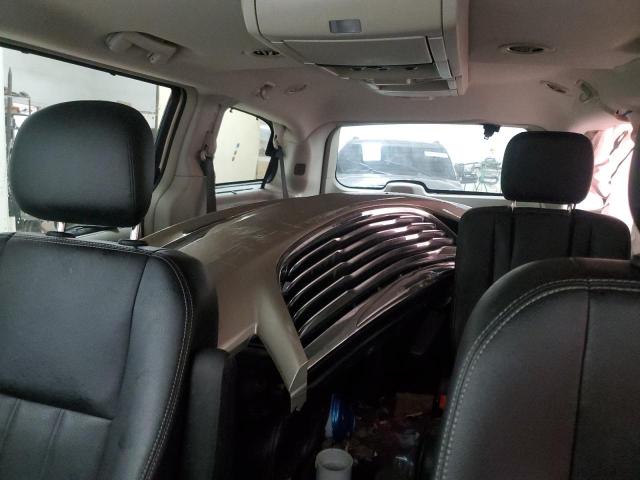 2C4RC1CG1GR304502 - 2016 CHRYSLER TOWN & COU TOURING L BEIGE photo 10