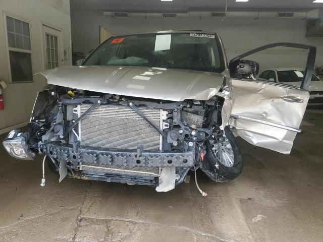 2C4RC1CG1GR304502 - 2016 CHRYSLER TOWN & COU TOURING L BEIGE photo 5