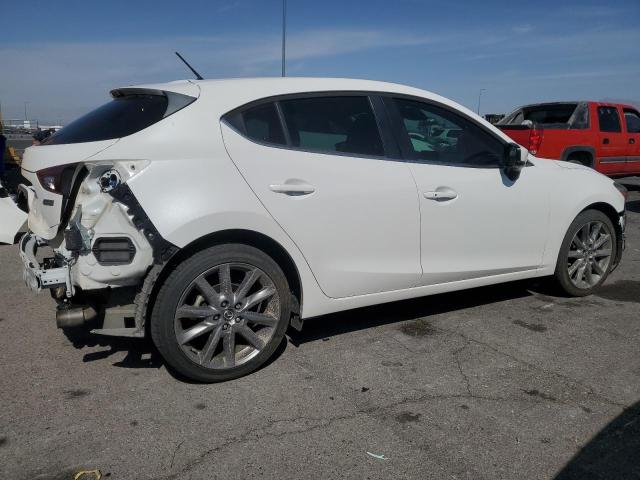 3MZBN1L32JM240099 - 2018 MAZDA 3 TOURING თეთრი ფოტო 3