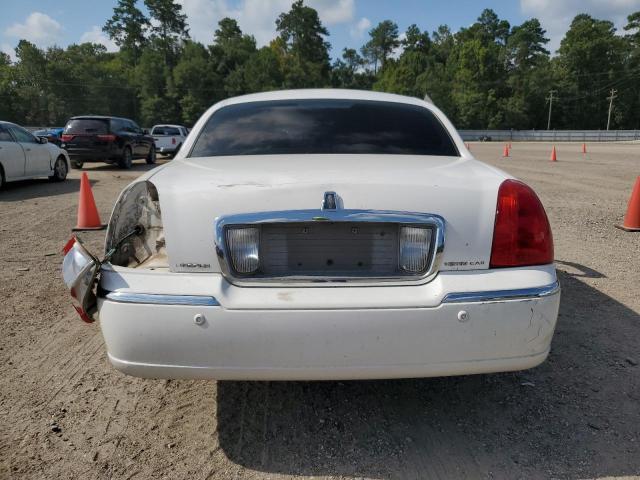 1LNHM81W64Y627796 - 2004 LINCOLN TOWN CAR EXECUTIVE WHITE photo 6