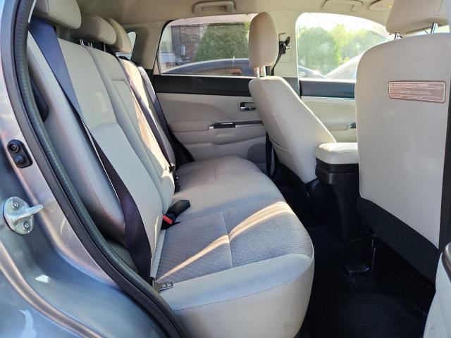 JA4AP3AU3JZ025985 - 2018 MITSUBISHI OUTLANDER ES Srebrny zdjęcie 11