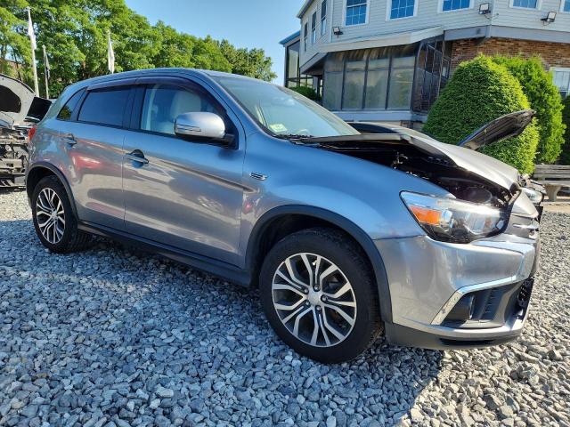 JA4AP3AU3JZ025985 - 2018 MITSUBISHI OUTLANDER ES Srebrny zdjęcie 4