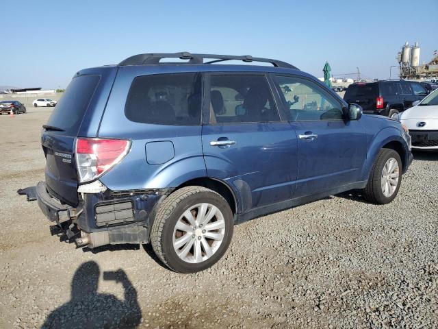 JF2SHADC5CH413325 - 2012 SUBARU FORESTER 2.5X PREMIUM BLUE photo 3