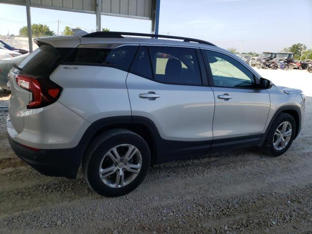 3GKALMEV6NL120195 - 2022 GMC TERRAIN SLE 银色 照片 3