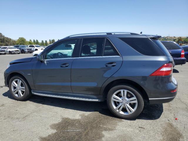 4JGDA5HB9CA014507 - 2012 MERCEDES-BENZ ML 350 4MATIC GRAY photo 2