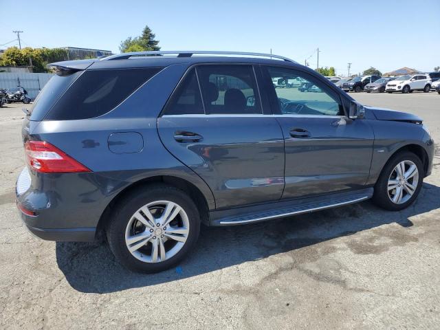 4JGDA5HB9CA014507 - 2012 MERCEDES-BENZ ML 350 4MATIC GRAY photo 3