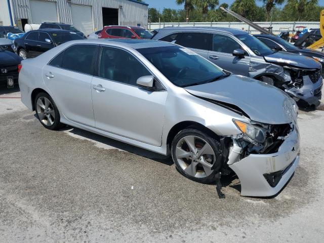 4T1BK1FK4CU012078 - 2012 TOYOTA CAMRY SE Күміс фото 4