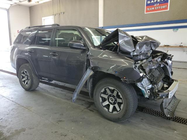 JTEPU5JRXP6127712 - 2023 TOYOTA 4RUNNER SE GRAY photo 4