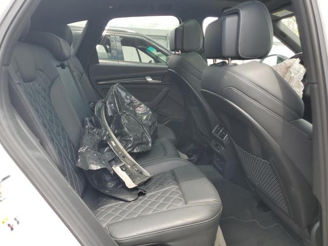 WA1C4AFY4K2079646 - 2019 AUDI SQ5 PRESTIGE WHITE photo 11