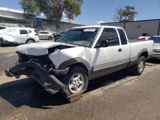 1GCDT19W5W8151965 - 1998 CHEVROLET S TRUCK S10 WHITE photo 1