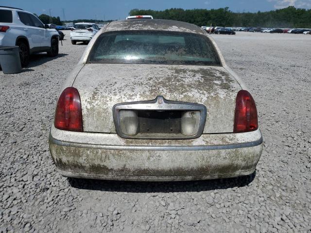 1LNHM82W51Y656345 - 2001 LINCOLN TOWN CAR SIGNATURE WHITE photo 6