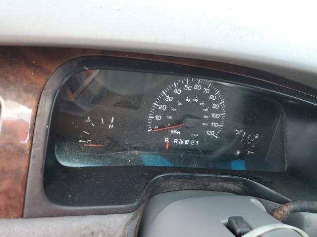 1LNHM82W51Y656345 - 2001 LINCOLN TOWN CAR SIGNATURE WHITE photo 9