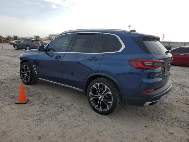 5UXCR4C07L9C99803 - 2020 BMW X5 SDRIVE 40I BLUE photo 2