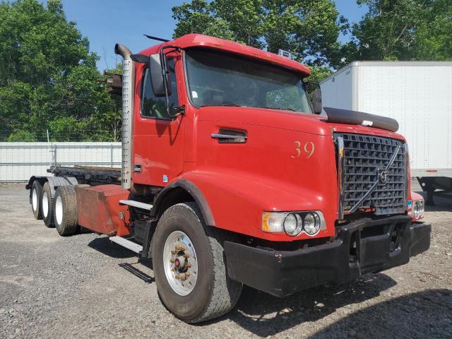 2004 VOLVO VHD, null
