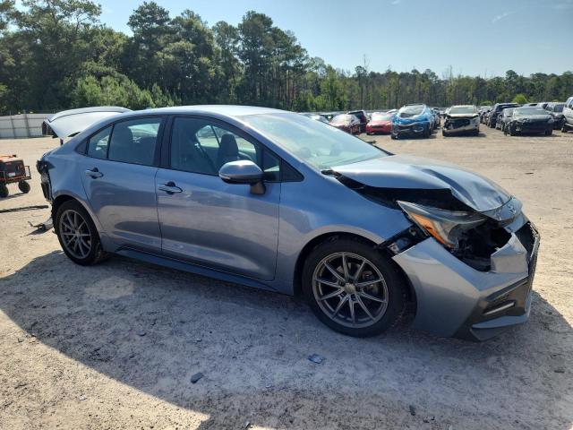 5YFS4RCE7LP010138 - 2020 TOYOTA COROLLA SE ლურჯი ფოტო 4