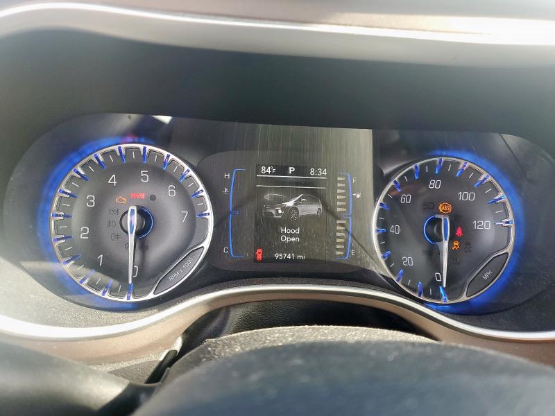 2C4RC1BG1JR211259 - 2018 CHRYSLER PACIFICA TOURING L WHITE photo 9