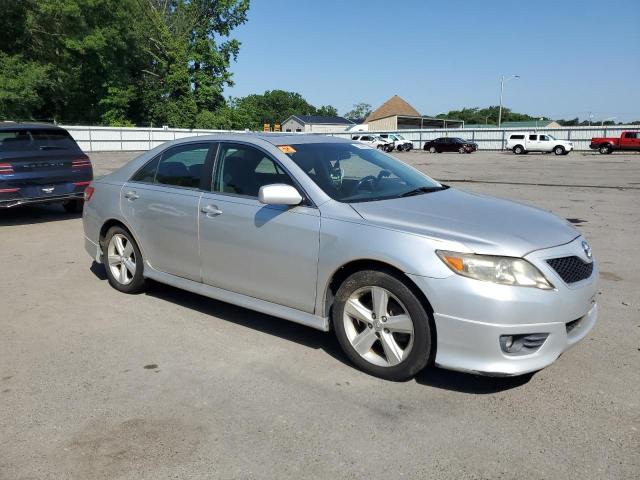 4T1BF3EK1BU121615 - 2011 TOYOTA CAMRY BASE Gümüş fotoğraf 4