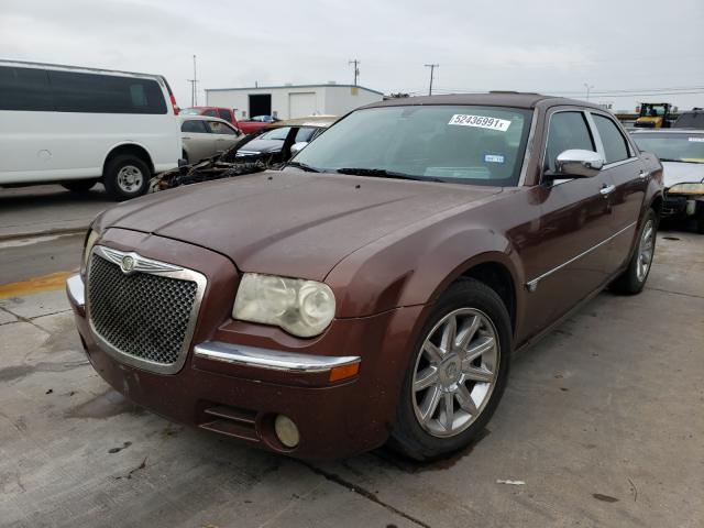 2C3JA63H65H587978 - 2005 CHRYSLER 300C BROWN photo 2