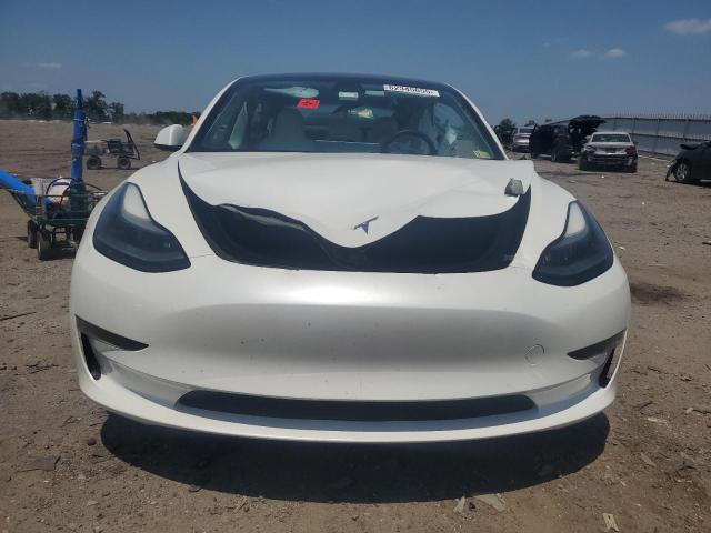 5YJ3E1EA2PF396725 - 2023 TESLA MODEL 3 Blanco foto 5