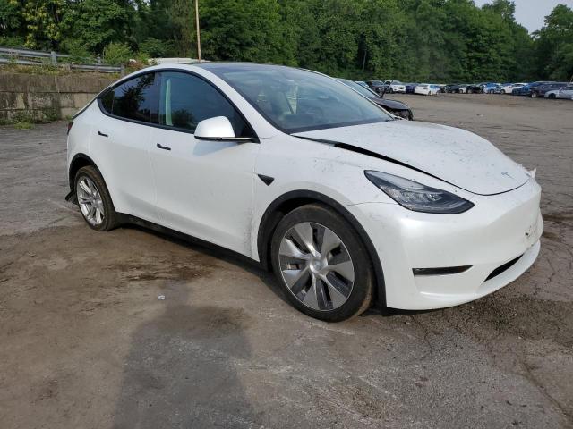 5YJYGDEEXMF269382 - 2021 TESLA MODEL Y WHITE photo 4