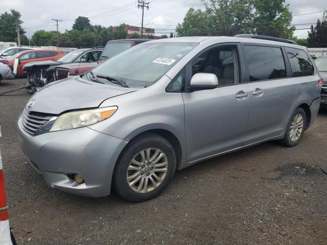 2012 TOYOTA SIENNA XLE, 