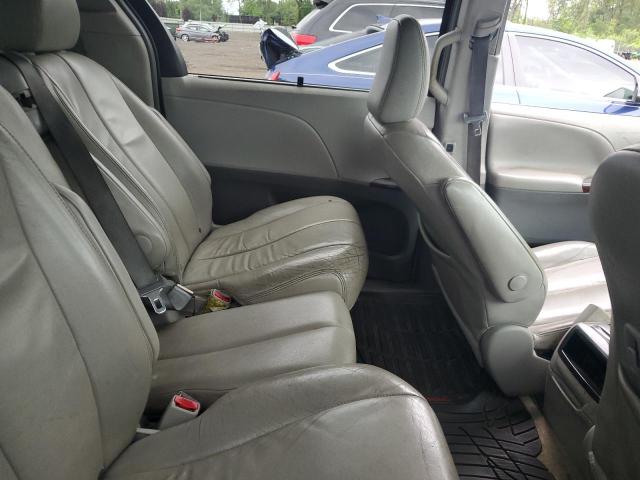 5TDYK3DC1CS273369 - 2012 TOYOTA SIENNA XLE SILVER photo 10