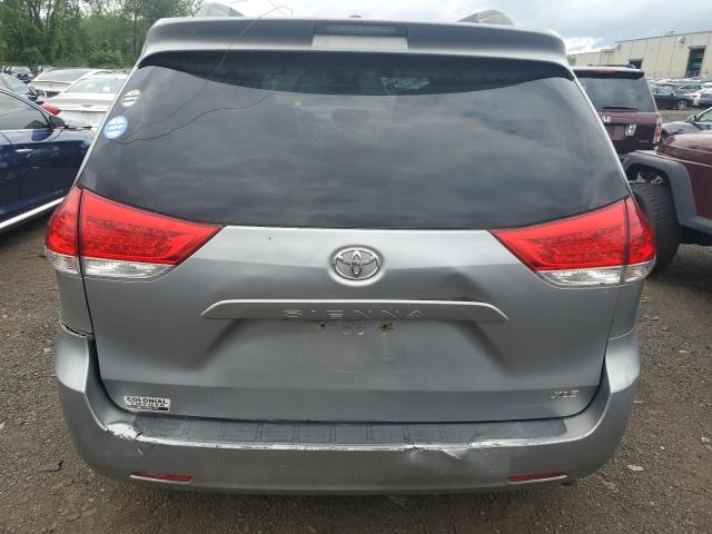 5TDYK3DC1CS273369 - 2012 TOYOTA SIENNA XLE SILVER photo 6